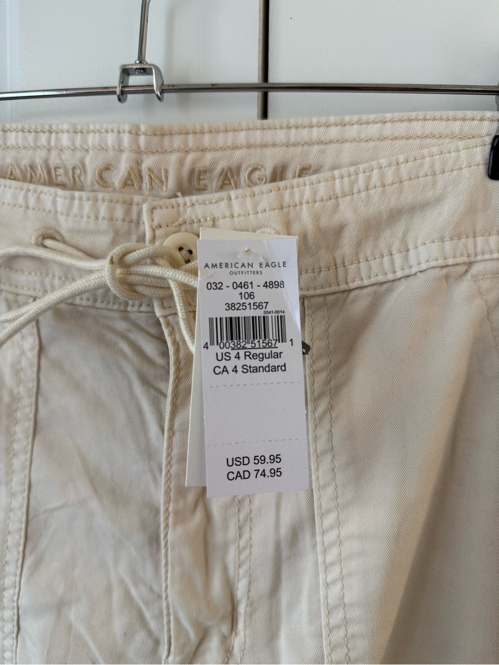 NWT American Eagle Cream Cargo Pant Size 4